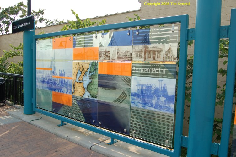 More artwork on platform 2, 22nd Street