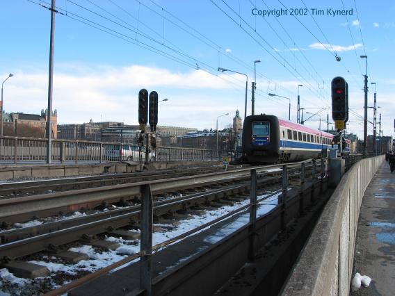 Centralbron, Kustpilen proceeding south