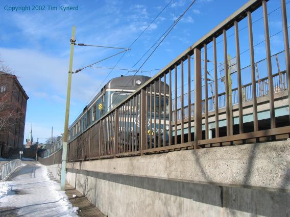 Centralbron, northbound commuter train