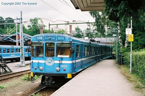 Neglinge, outbound train departing
