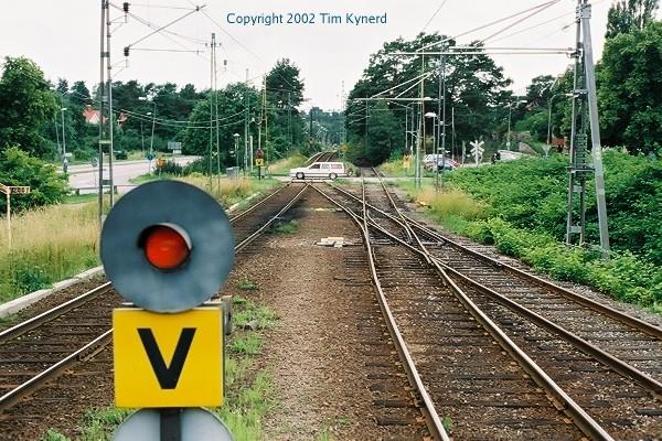 Neglinge, road crossing and switches