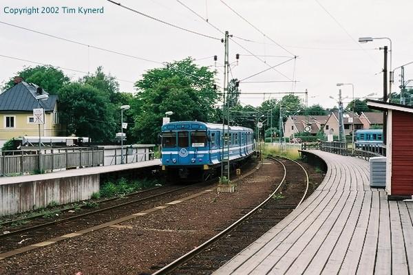 Neglinge, inbound train departing