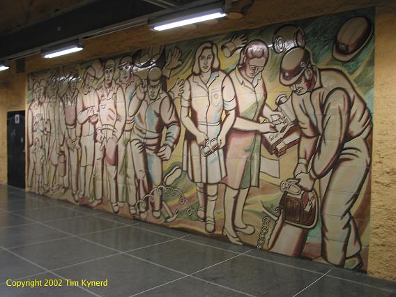 Akalla, artwork on platform 1