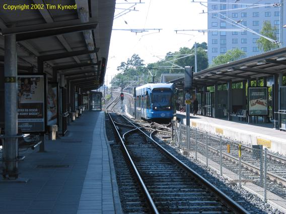 Alvik, car on line 12 arriving