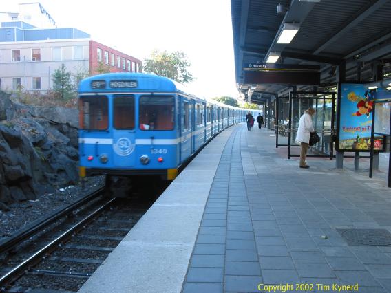 Blackeberg, northbound train departing
