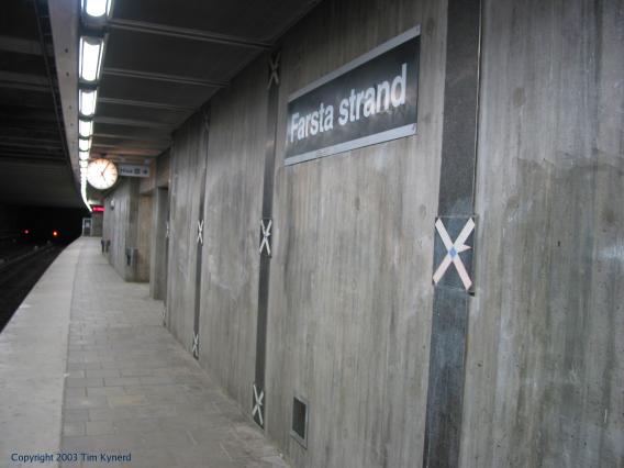 Farsta strand, another view south along track 2