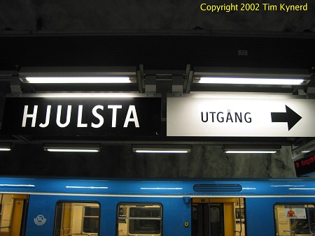 Hjulsta, station sign