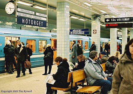 Hötorget, view of platform with Cx train