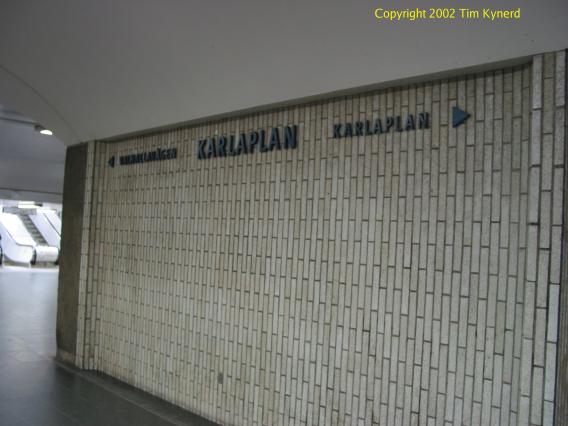 Karlaplan, station sign on platform