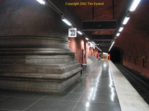 Rådhuset, south end of northbound platform