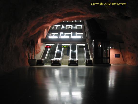Rådhuset, north escalator bank