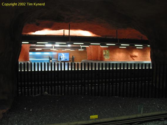 Rinkeby, southbound train arriving