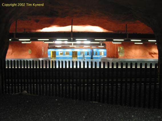 Rinkeby, southbound train stopped