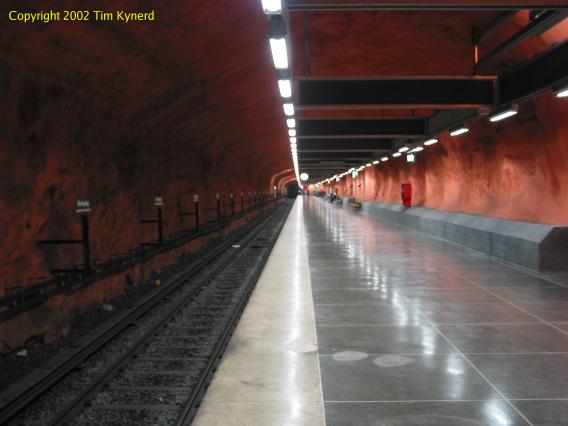 Rinkeby, long view of platform 4