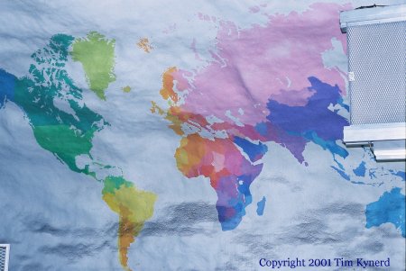 Rissne, southbound track wall, color-coded world map