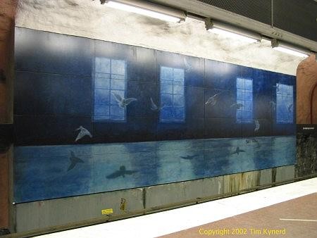 Sundbybergs centrum, artwork on track wall