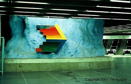 Stadion, south exit, arrow