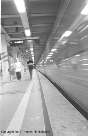 Skanstull, northbound train departing