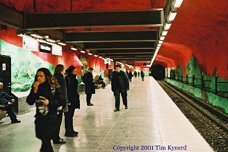 Solna centrum, northbound platform face