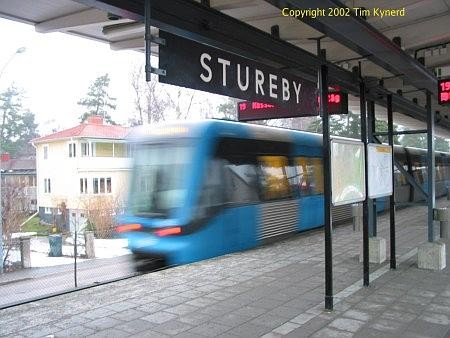Stureby, northbound train departing