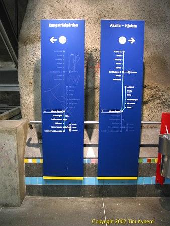 Västra skogen, Connex signage