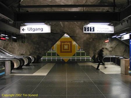 Västra skogen, artwork at mid-level