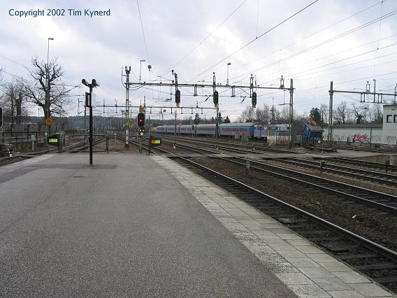 Älvsjö, northbound train approaching