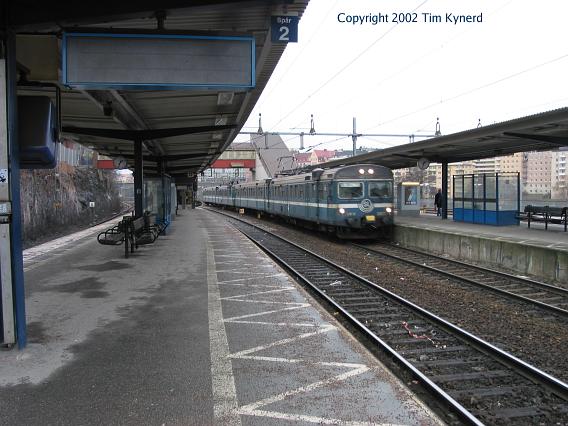 Karlberg, northbound train arriving
