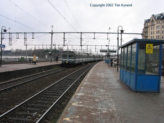 Karlberg, northbound train departing
