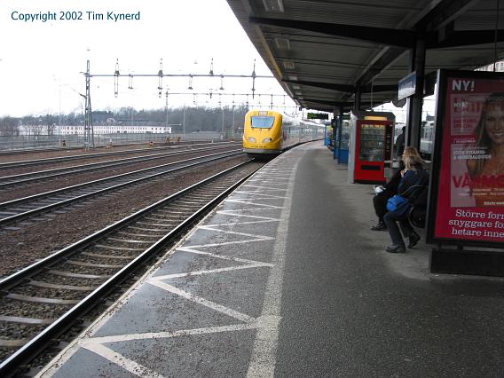 Karlberg, Arlanda Express passing by
