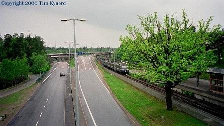 Trångsund, northbound train leaving